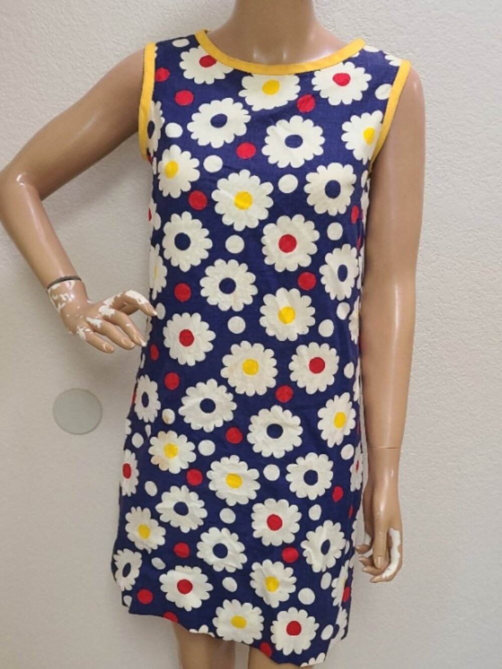 VINTAGE 1960s MOD GOGO MINI DRESS SHIFT DRESS FLORAL PRINT PIQUE sz S - Picture 3 of 7
